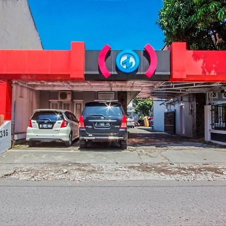 Reddoorz Near Gejayan Hotel Kejayan Exterior photo